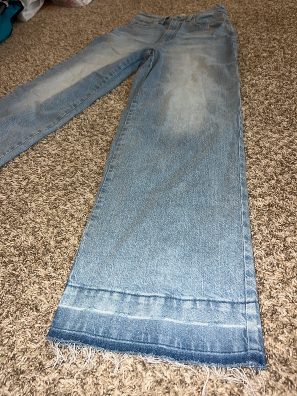 Universal Thread High-Rise Wide-Leg Faded Jeans with released HEM and fray! Sz 4 - Picture 8 of 10